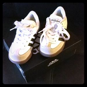 Boys adidas sambas